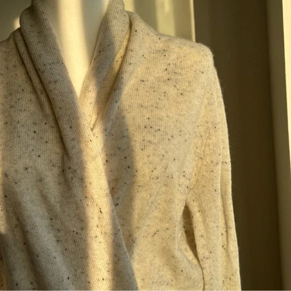 Ann Taylor Cashmere Shawl Collar Wrap Sweater Speckled Cream Small - Picture 6 of 12